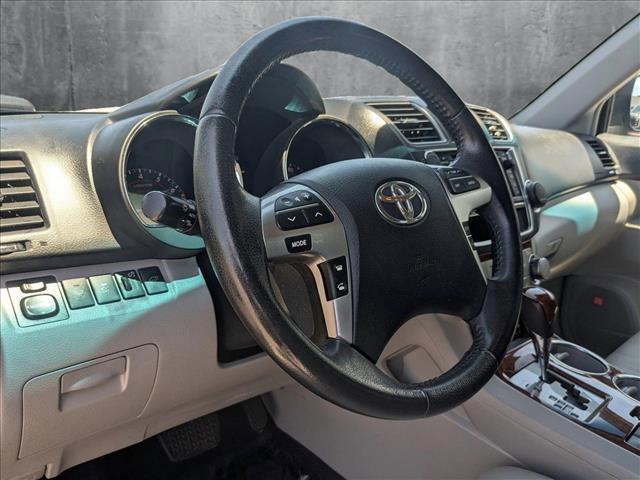 used 2013 Toyota Highlander car, priced at $10,991