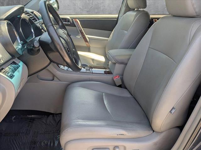 used 2013 Toyota Highlander car, priced at $10,991