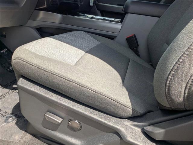 new 2025 Ford F-250 car, priced at $51,991