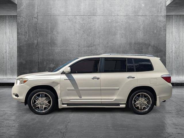used 2010 Toyota Highlander car, priced at $10,491