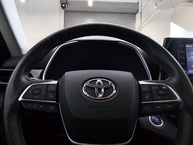 used 2021 Toyota Highlander car, priced at $34,797