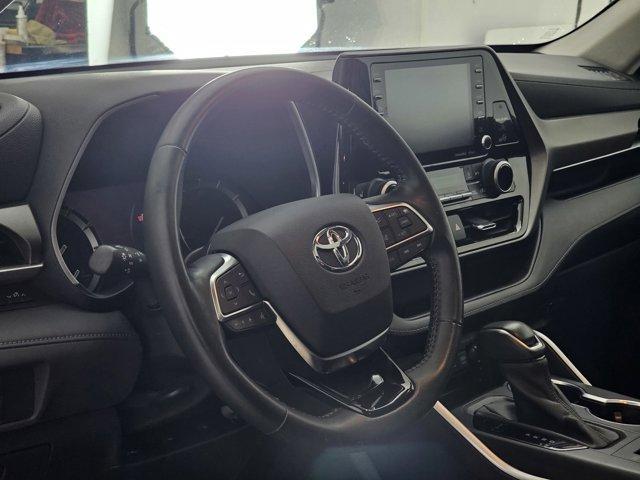 used 2021 Toyota Highlander car, priced at $34,797