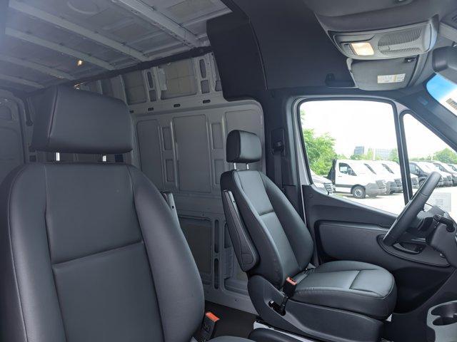 new 2025 Mercedes-Benz Sprinter 2500 car, priced at $61,662