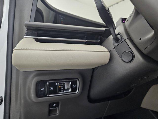 used 2024 Lincoln Nautilus car, priced at $52,655