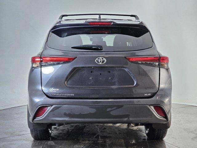 used 2021 Toyota Highlander car, priced at $31,071