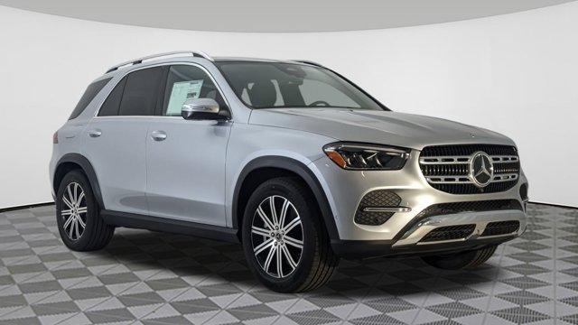 new 2025 Mercedes-Benz GLE 450 car, priced at $75,795