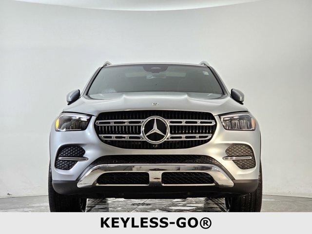 new 2025 Mercedes-Benz GLE 450 car, priced at $75,795