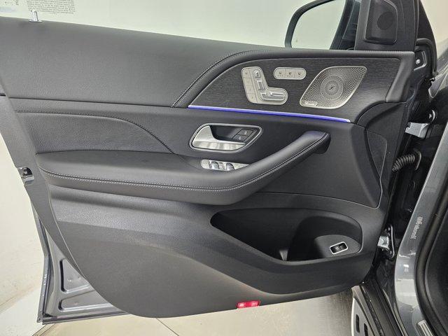 new 2025 Mercedes-Benz GLE 450 car, priced at $90,105