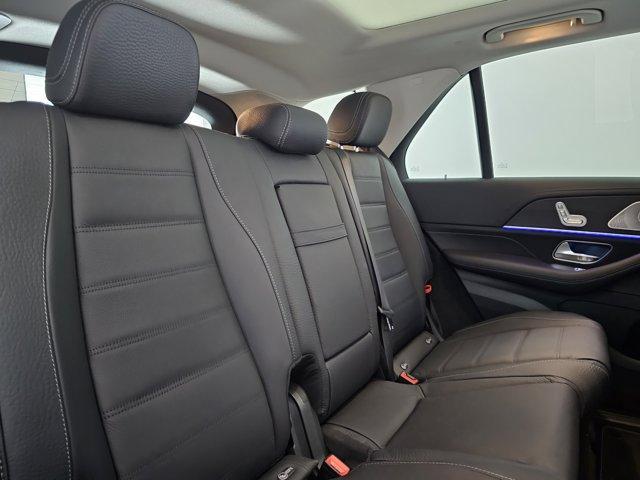 new 2025 Mercedes-Benz GLE 450 car, priced at $90,105