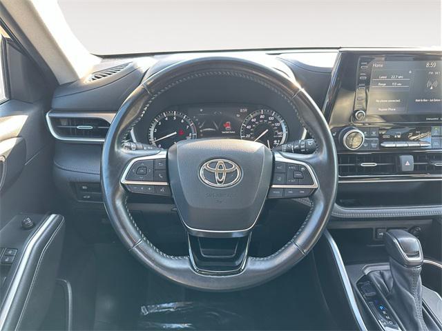 used 2021 Toyota Highlander car, priced at $28,599