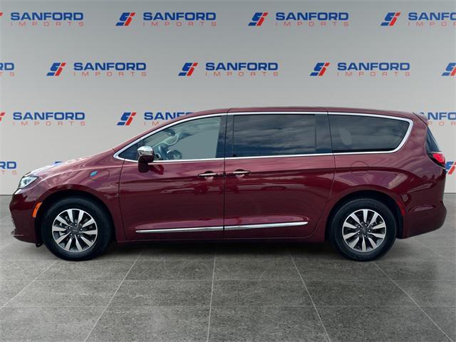 used 2022 Chrysler Pacifica Hybrid car, priced at $27,926