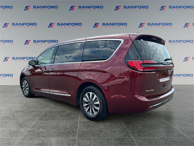 used 2022 Chrysler Pacifica Hybrid car, priced at $27,926