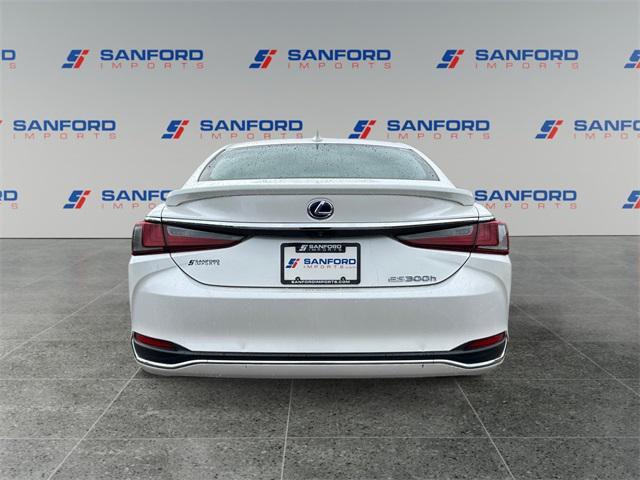 used 2019 Lexus ES 300h car, priced at $30,850