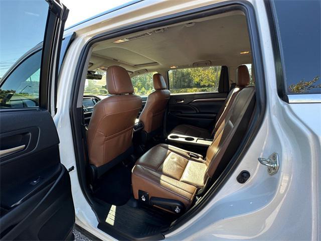 used 2019 Toyota Highlander car, priced at $24,500