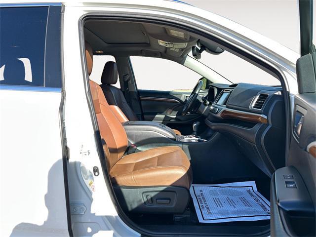 used 2019 Toyota Highlander car, priced at $24,500
