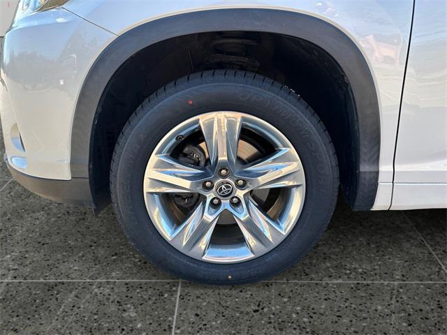 used 2019 Toyota Highlander car, priced at $24,500
