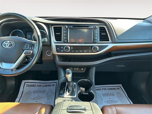 used 2019 Toyota Highlander car, priced at $24,500