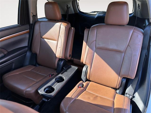 used 2019 Toyota Highlander car, priced at $24,500