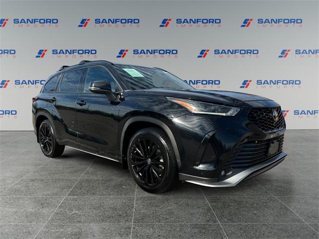 used 2023 Toyota Highlander car, priced at $38,750