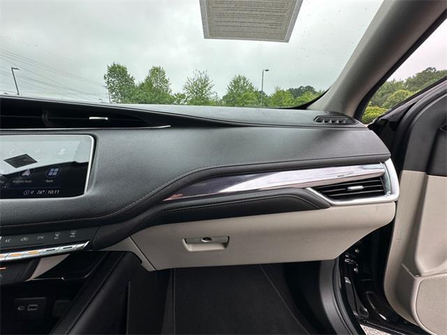 used 2022 Cadillac XT4 car, priced at $23,450