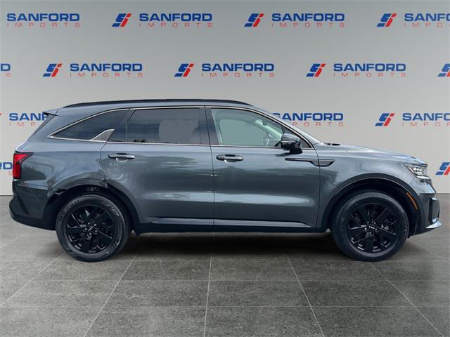 used 2022 Kia Sorento car, priced at $25,488