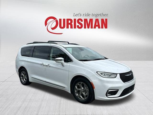 used 2022 Chrysler Pacifica car, priced at $27,991