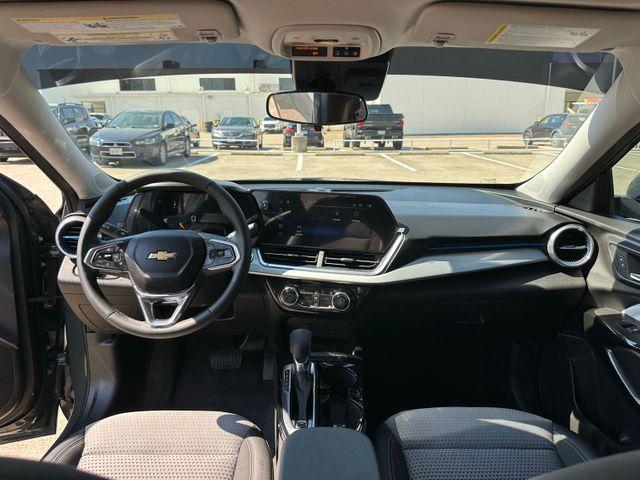 used 2025 Chevrolet Trax car, priced at $23,000