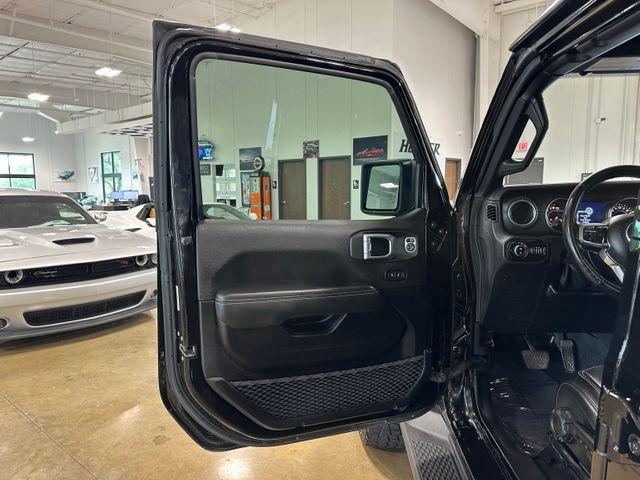 used 2021 Jeep Gladiator car, priced at $35,000