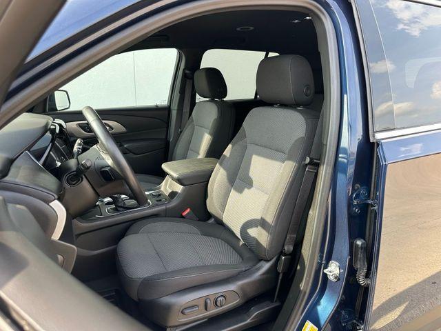 used 2022 Chevrolet Traverse car, priced at $26,500