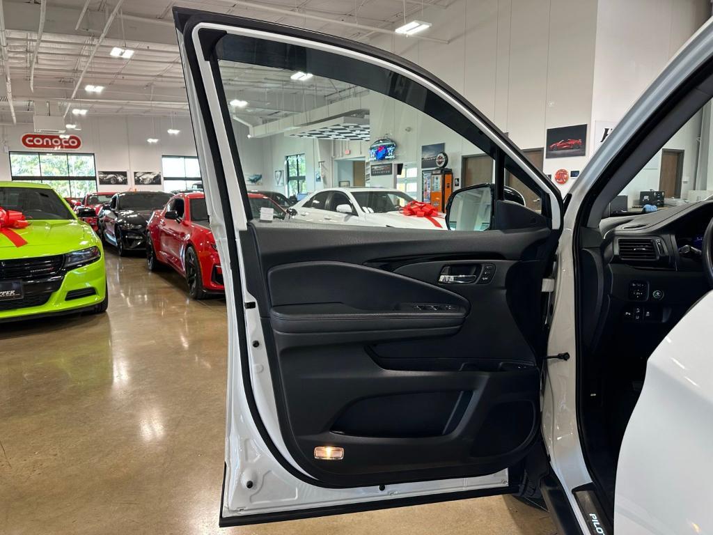 used 2020 Honda Pilot car, priced at $31,000