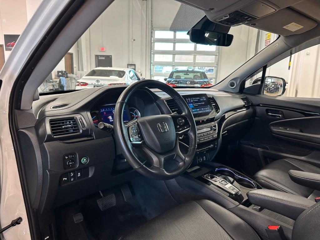 used 2020 Honda Pilot car, priced at $31,000