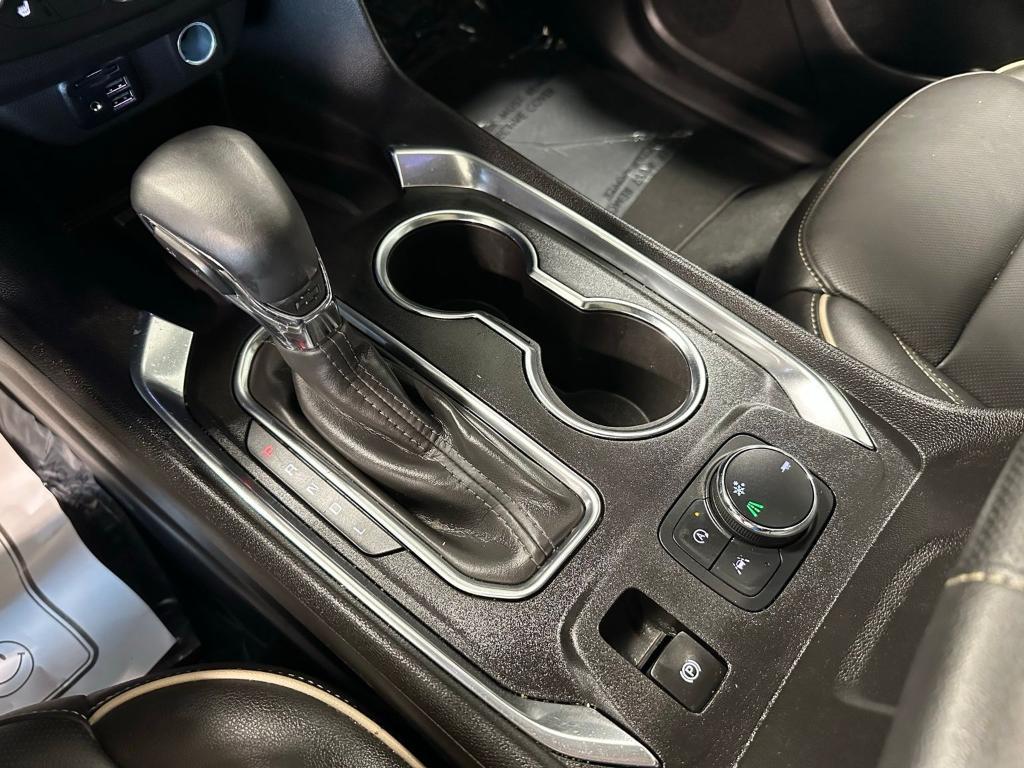 used 2023 Chevrolet Traverse car, priced at $39,000
