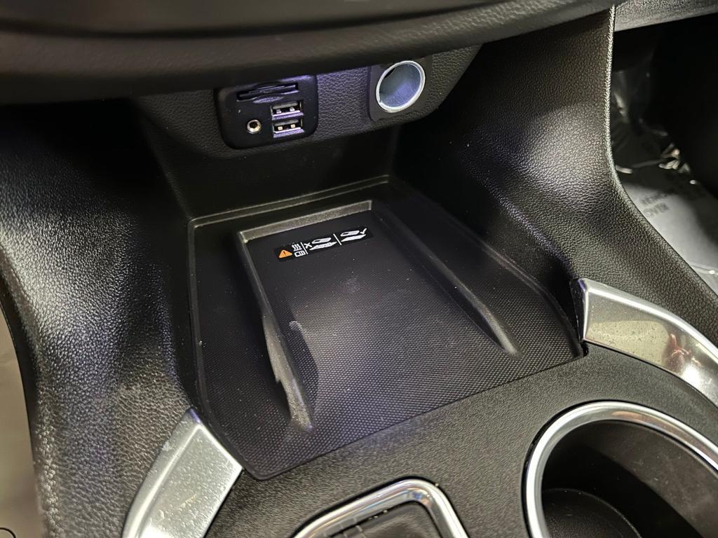 used 2023 Chevrolet Traverse car, priced at $39,000