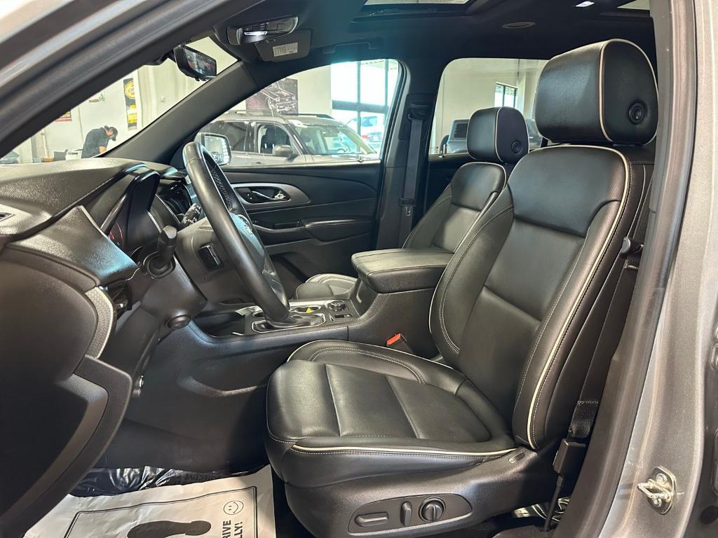 used 2023 Chevrolet Traverse car, priced at $39,000