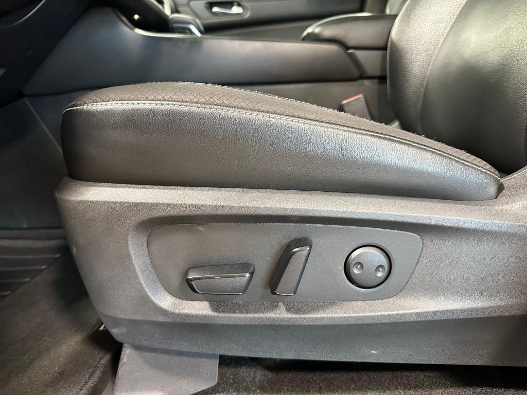 used 2022 Nissan Pathfinder car, priced at $30,500