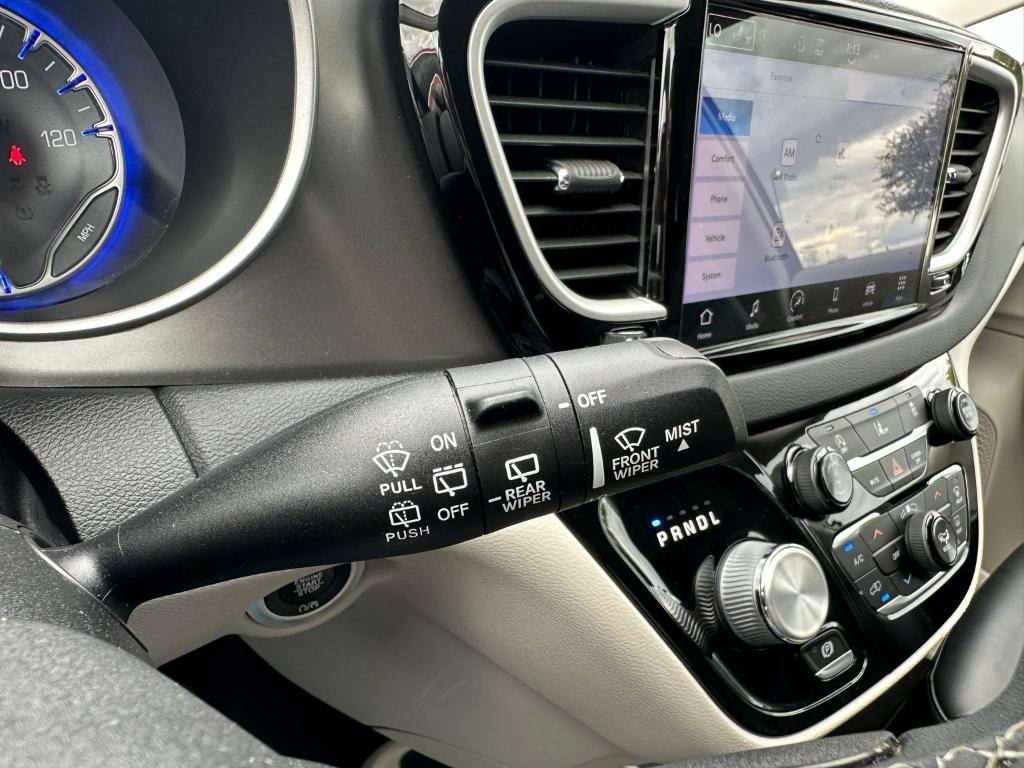 used 2022 Chrysler Pacifica car, priced at $23,500