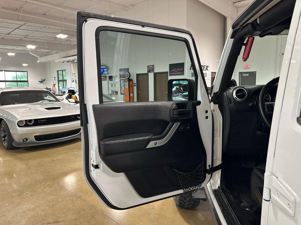used 2014 Jeep Wrangler Unlimited car, priced at $21,000