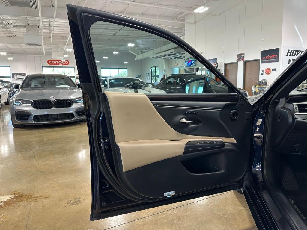 used 2021 Lexus ES 350 car, priced at $29,500