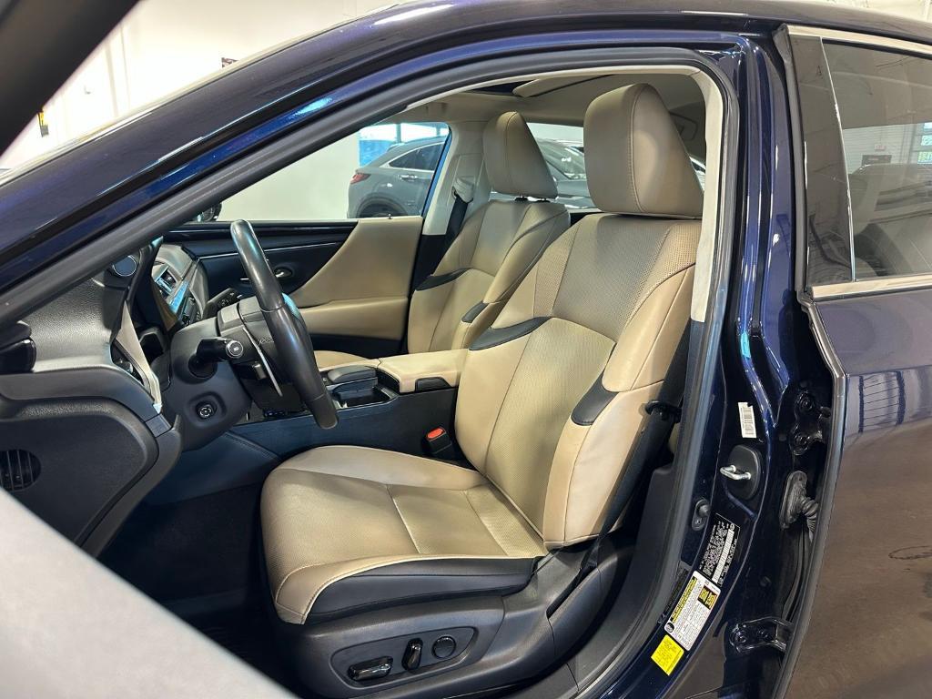 used 2021 Lexus ES 350 car, priced at $29,500