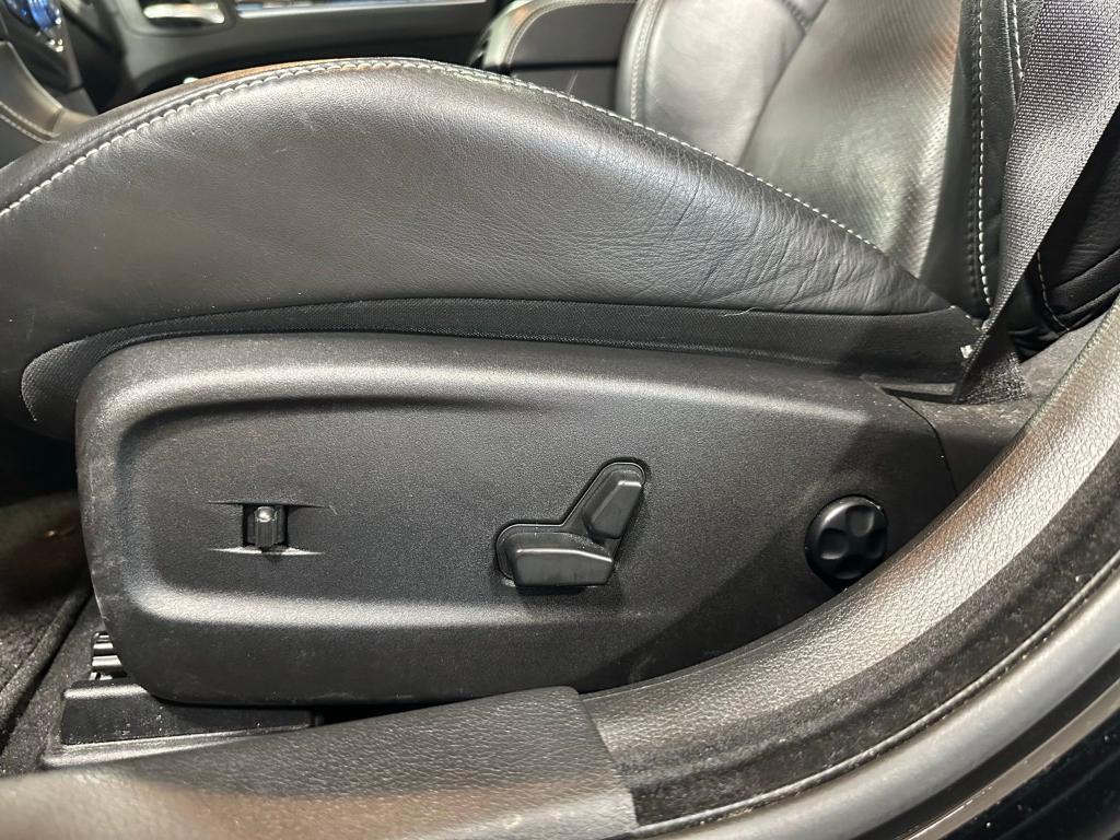 used 2023 Chrysler 300 car, priced at $47,000