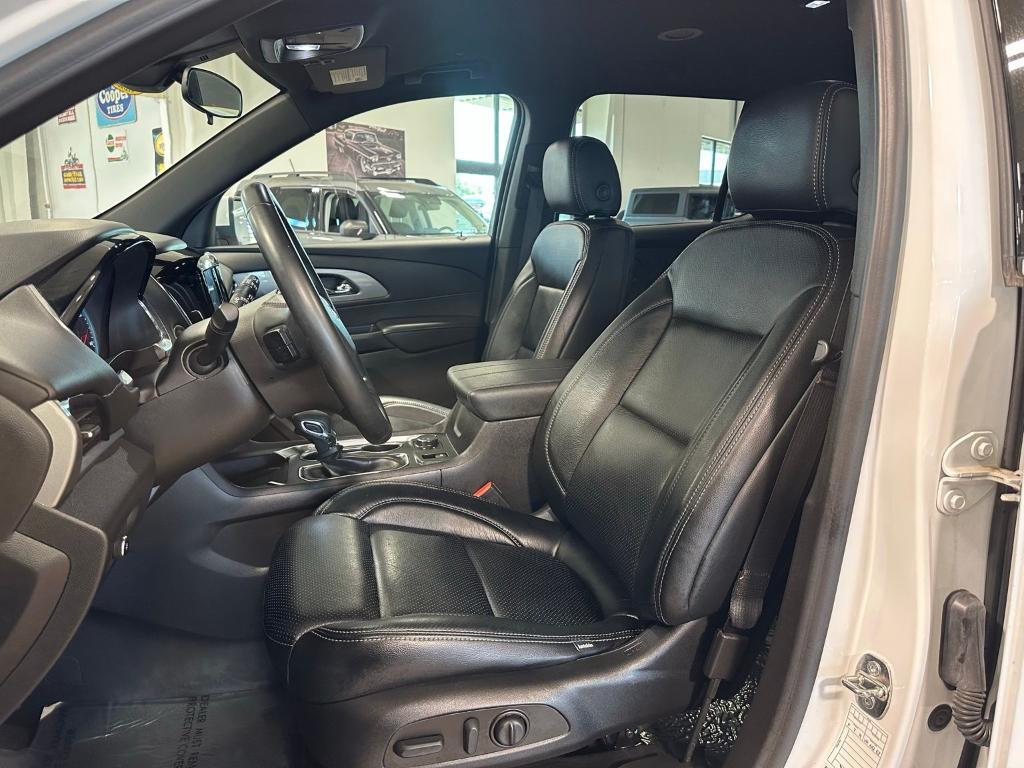 used 2023 Chevrolet Traverse car, priced at $29,750