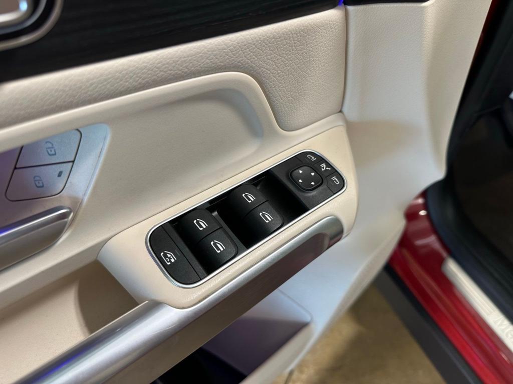 used 2021 Mercedes-Benz GLB 250 car, priced at $26,000