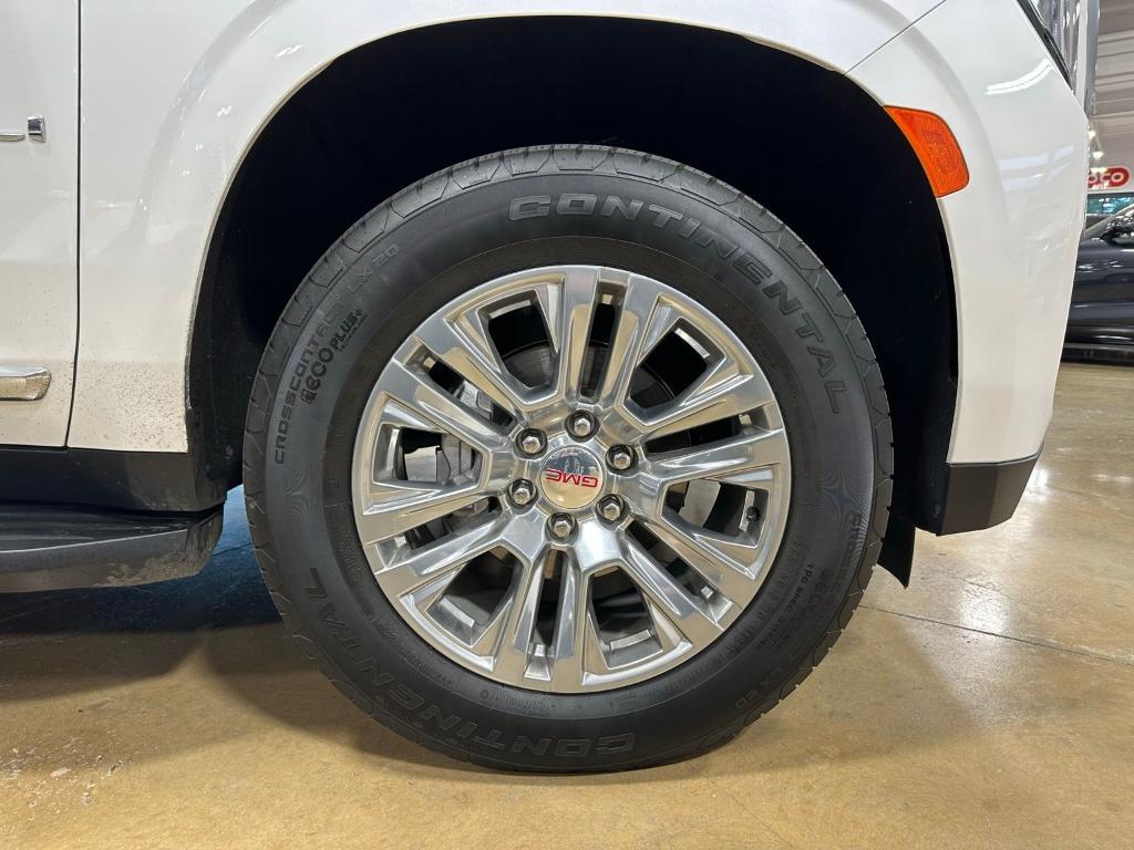 used 2023 GMC Yukon XL car, priced at $65,000