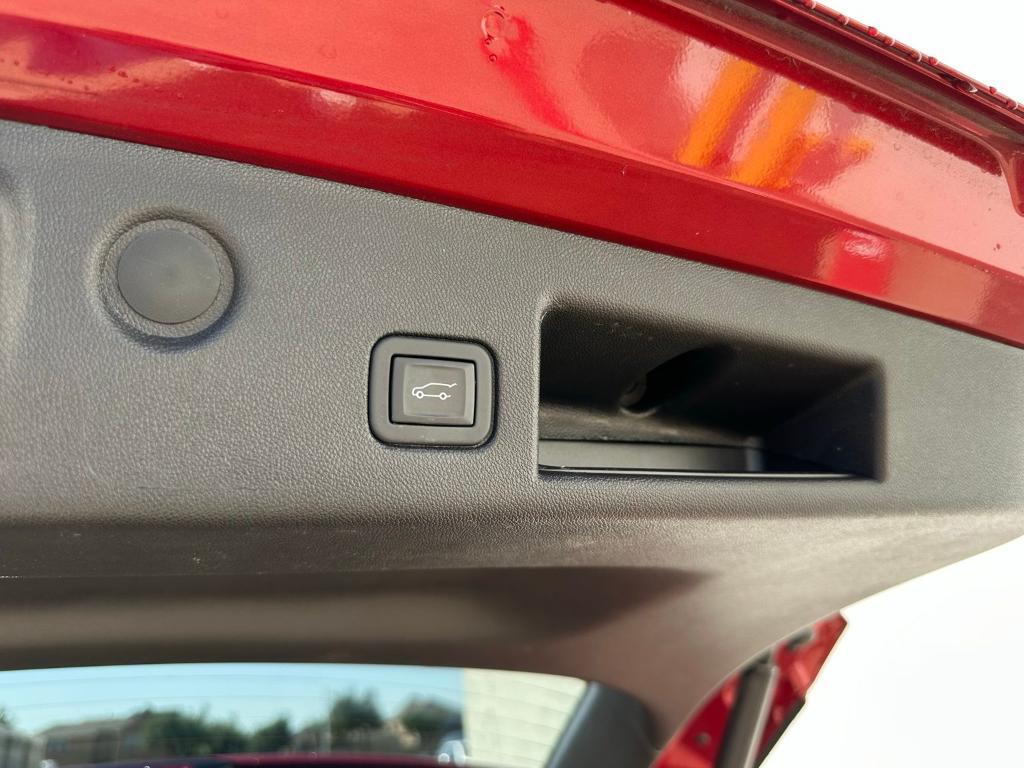 used 2024 Chevrolet Equinox car, priced at $23,000