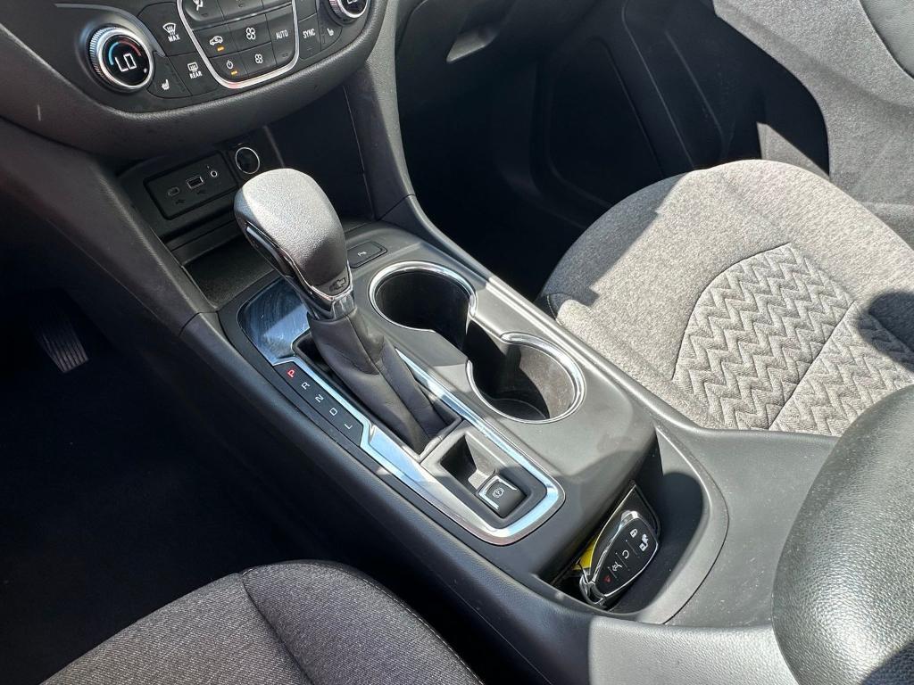 used 2024 Chevrolet Equinox car, priced at $23,000