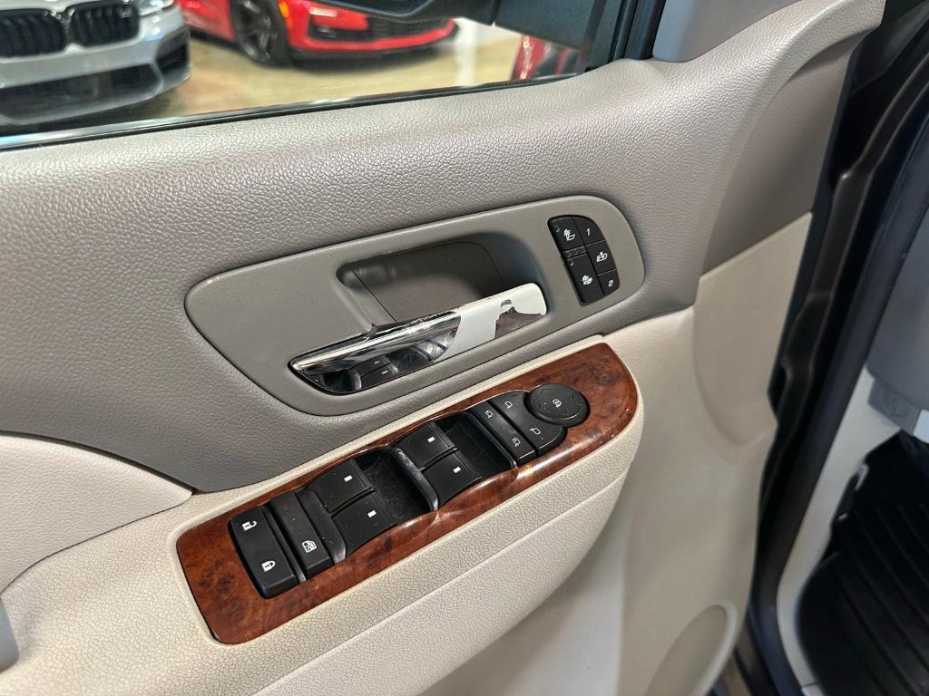 used 2010 Chevrolet Suburban car, priced at $9,900