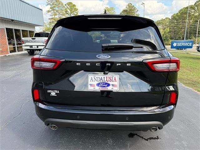 used 2024 Ford Escape car, priced at $26,900
