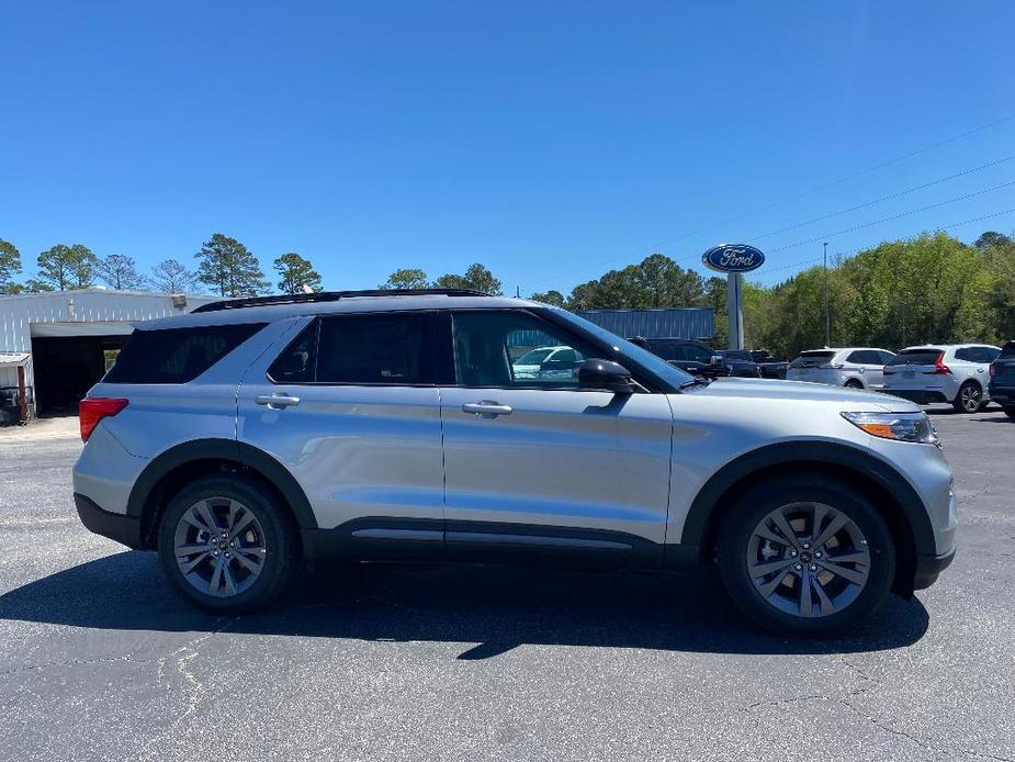 new 2024 Ford Explorer car, priced at $46,325