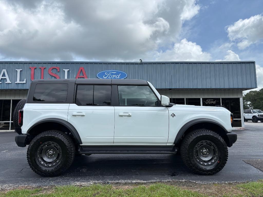 new 2025 Ford Bronco car, priced at $58,490
