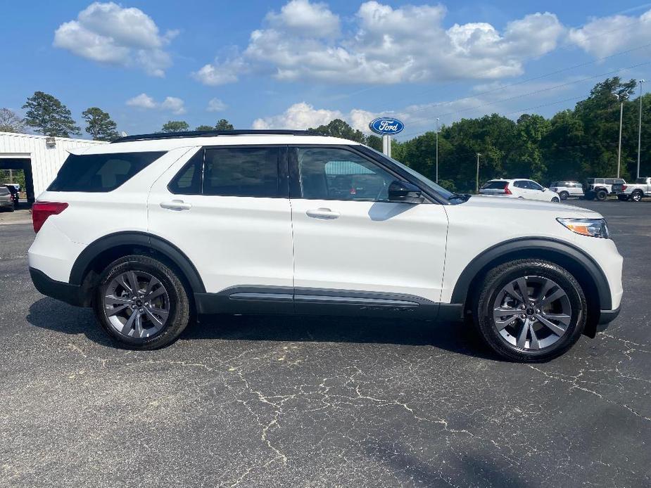 new 2024 Ford Explorer car, priced at $48,425